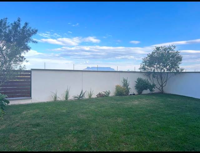 3 BEDROOM APARTMENT FOR SALE IN SANDOWN